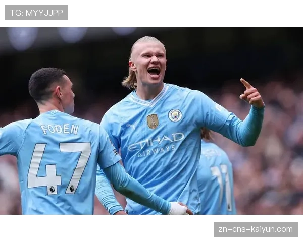 实时战报：曼城对阵纽卡斯尔，哈兰德接德布劳内任意球传中头球破门